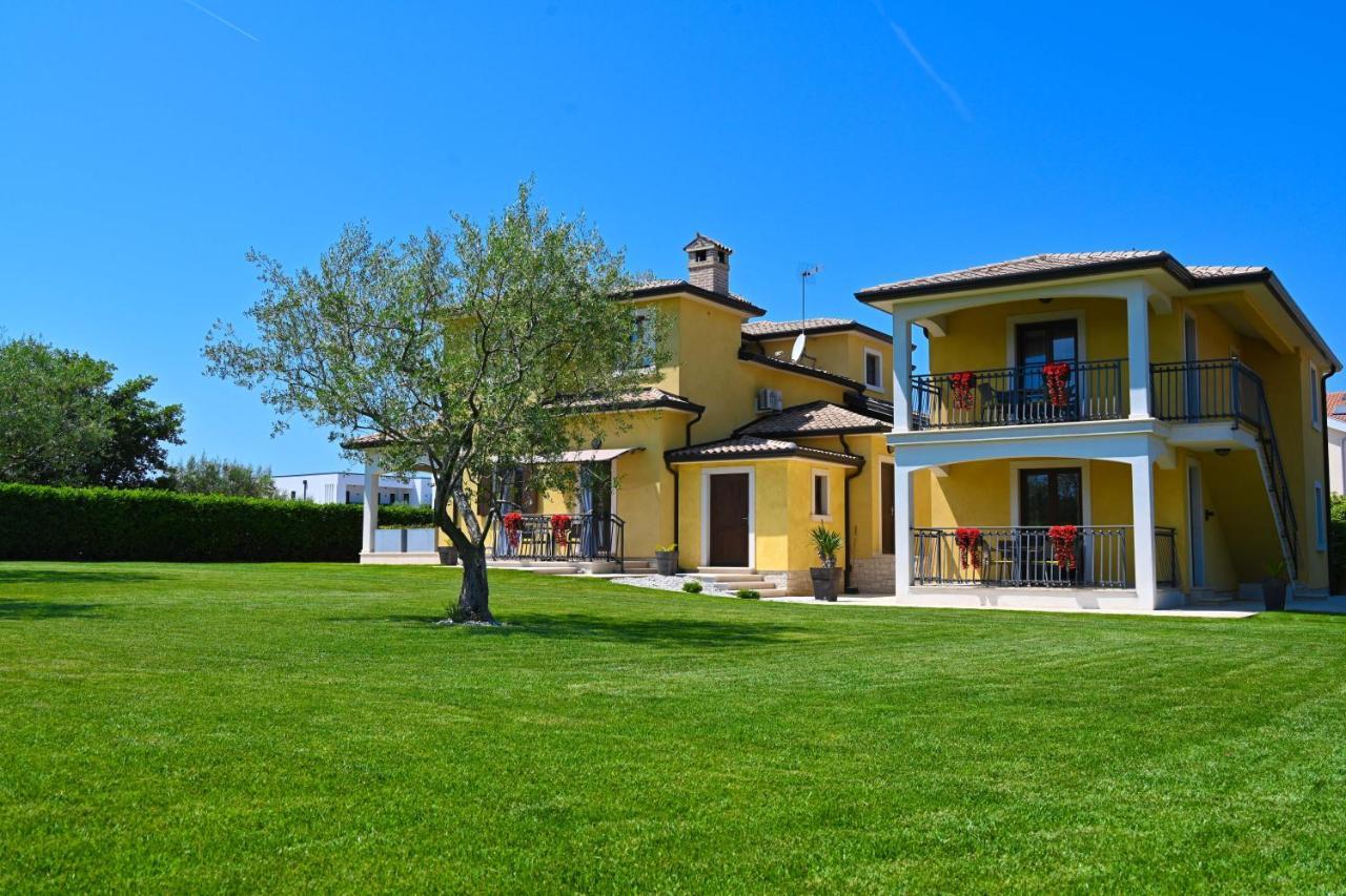 Teo Apartments Funtana Exterior photo